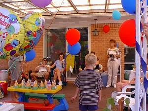 Ballons, Hats, Plates....everything !